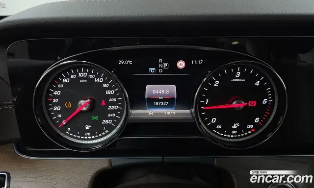 Mercedes-Benz E-Class 2018 1.9 автомат (гидро), миниатюра 8