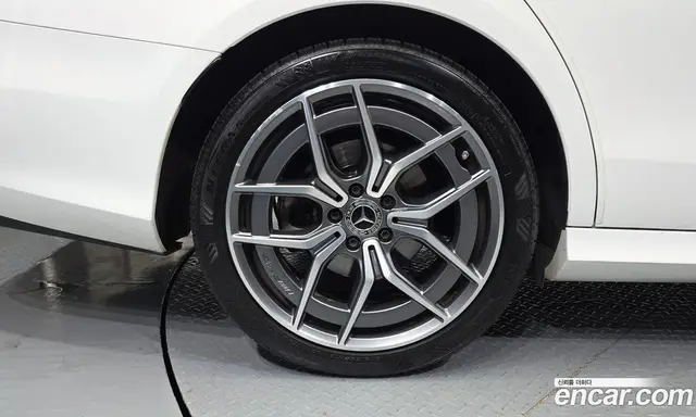 Mercedes-Benz E-Class 2021 1.9 автомат (гидро), миниатюра 5