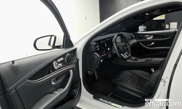 Mercedes-Benz E-Class 2021 1.9 автомат (гидро), миниатюра 10