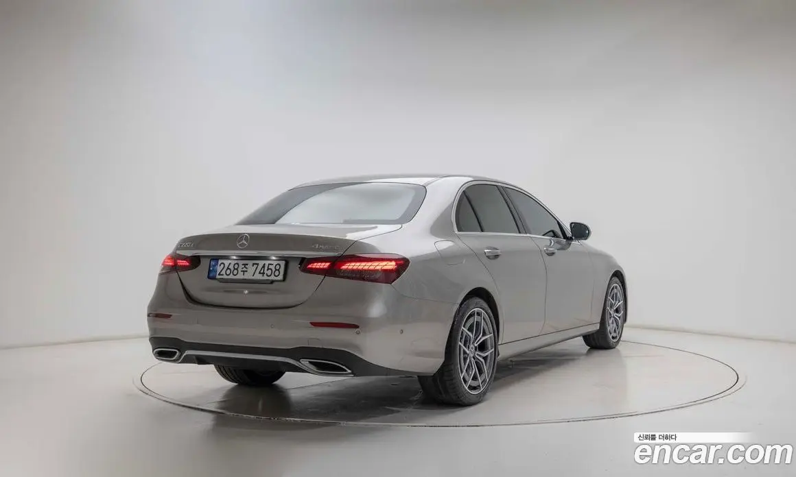 Mercedes-Benz E-Class 2022 1.9 автомат (гидро), фото 4
