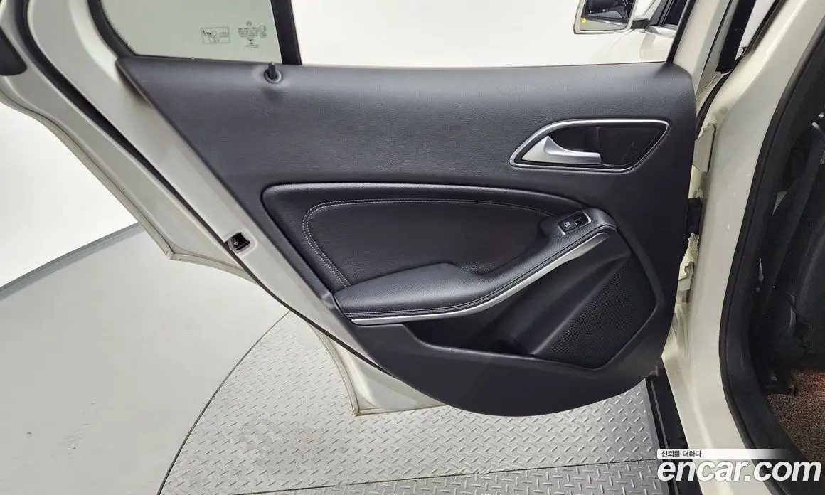 Mercedes-Benz GLA-Class 2017 2.0 автомат (гидро), фото 15