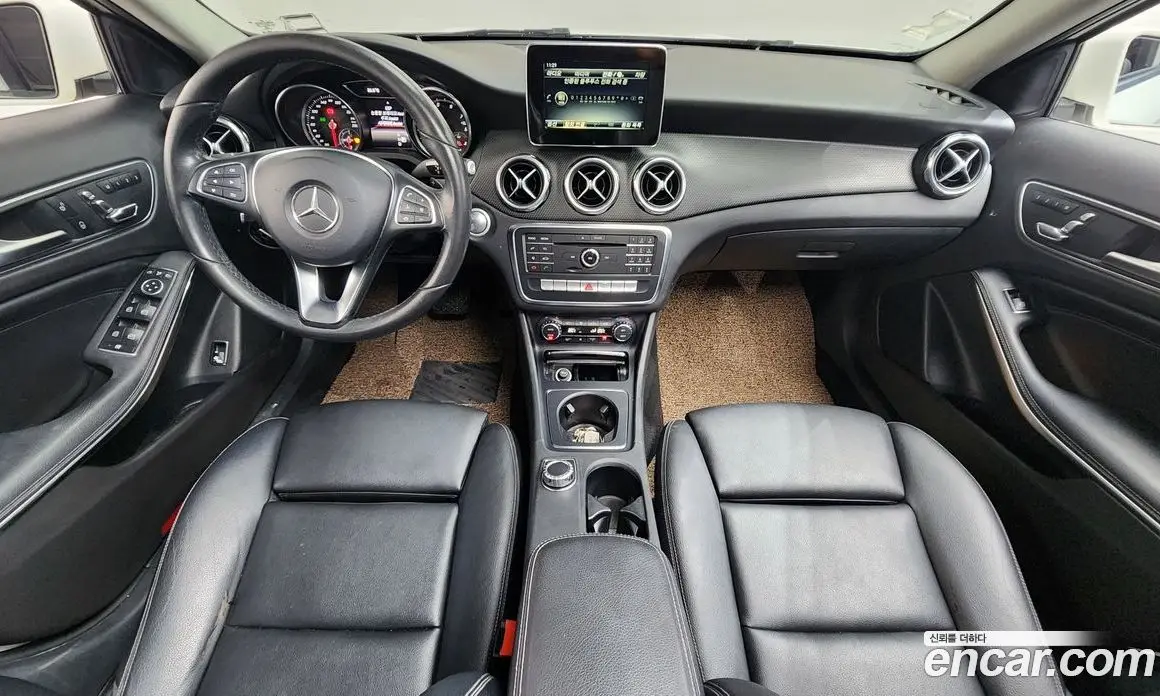 Mercedes-Benz GLA-Class 2017 2.0 автомат (гидро), фото 10