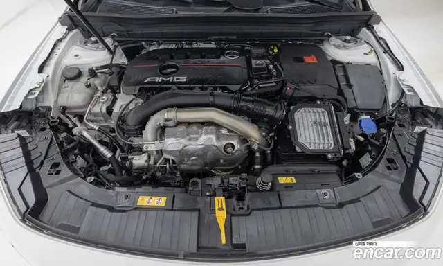 Mercedes-Benz GLB-Class 2025 2.0 автомат (гидро), миниатюра 6