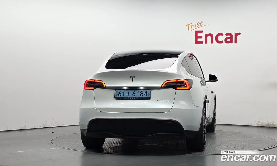 Tesla Model Y 2022 0.2 автомат (гидро), фото 4