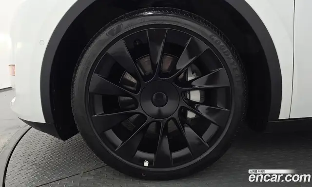 Tesla Model Y 2022 0.2 автомат (гидро), миниатюра 5