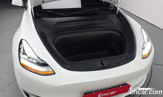 Tesla Model Y 2022 0.2 автомат (гидро), миниатюра 6