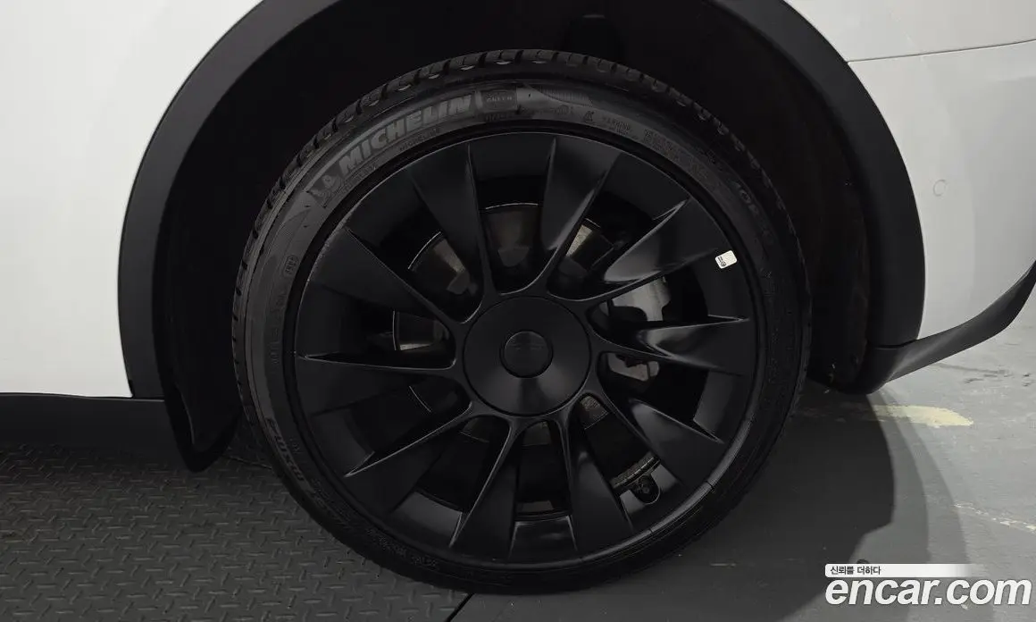 Tesla Model Y 2022 0.2 автомат (гидро), фото 7