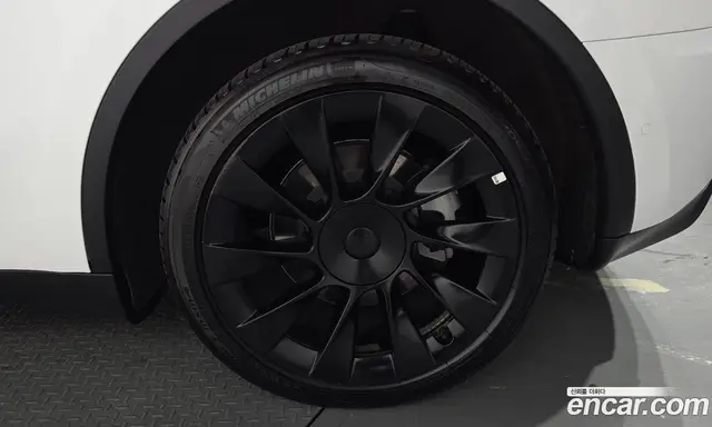 Tesla Model Y 2022 0.2 автомат (гидро), миниатюра 7