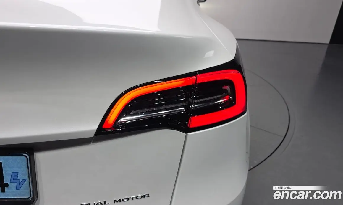 Tesla Model Y 2022 0.2 автомат (гидро), фото 9