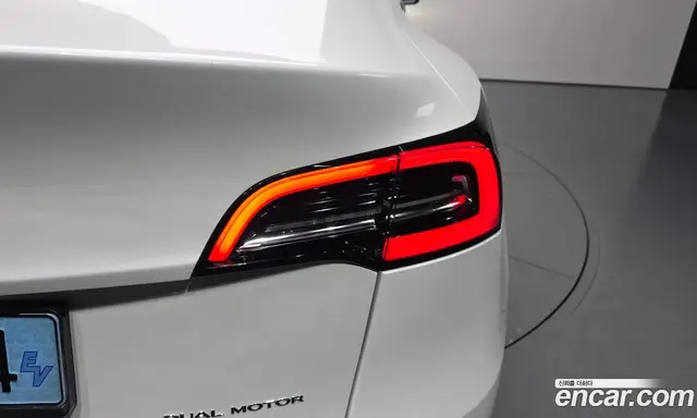 Tesla Model Y 2022 0.2 автомат (гидро), миниатюра 9