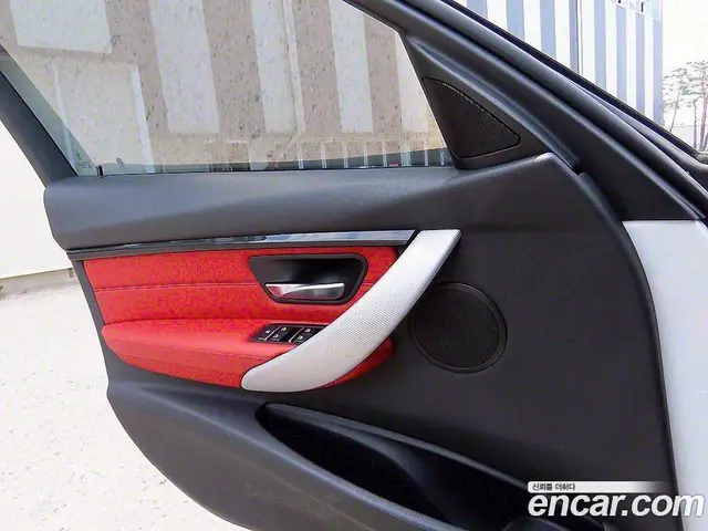 BMW 3 серия 2016 2.0 автомат (гидро), миниатюра 12