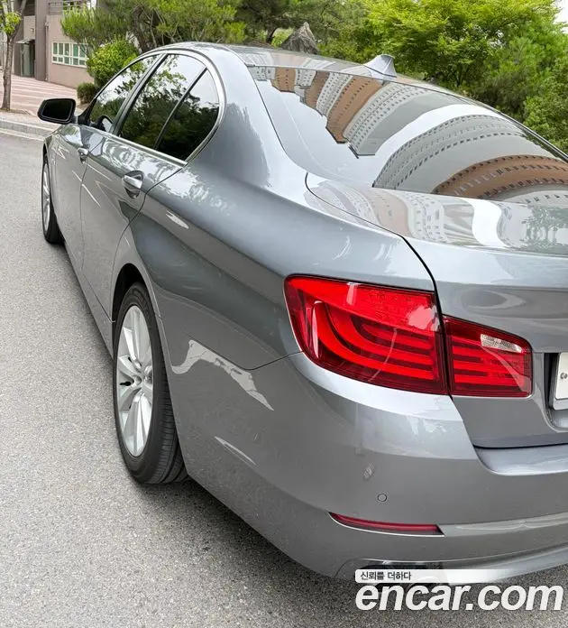 BMW 5 серия 2011 3.0 автомат (гидро), фото 3