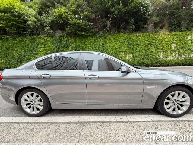 BMW 5 серия 2011 3.0 автомат (гидро), миниатюра 7