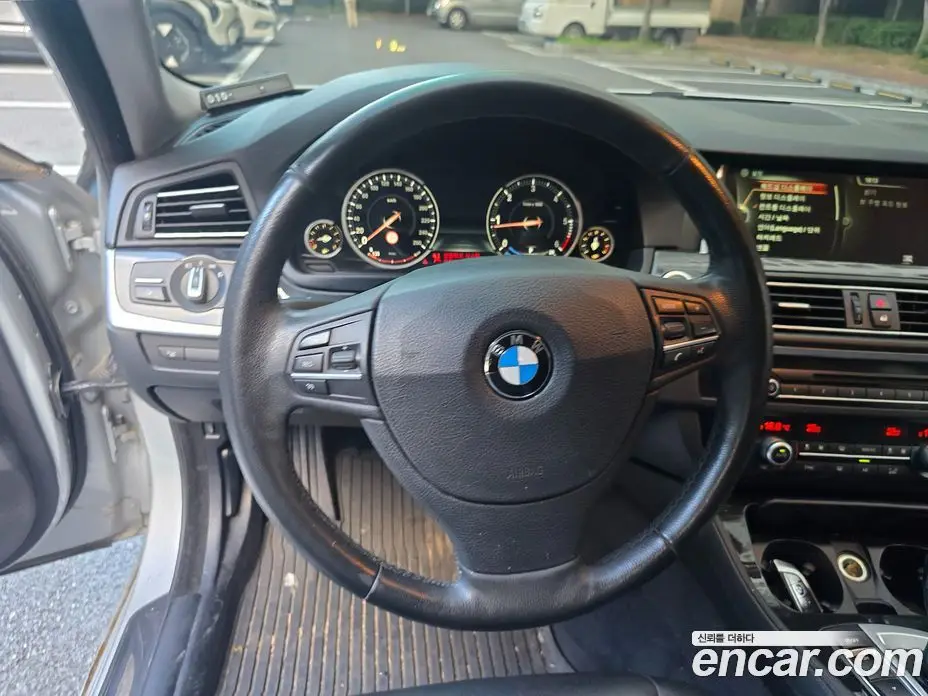 BMW 5 серия 2014 2.0 автомат (гидро), фото 16