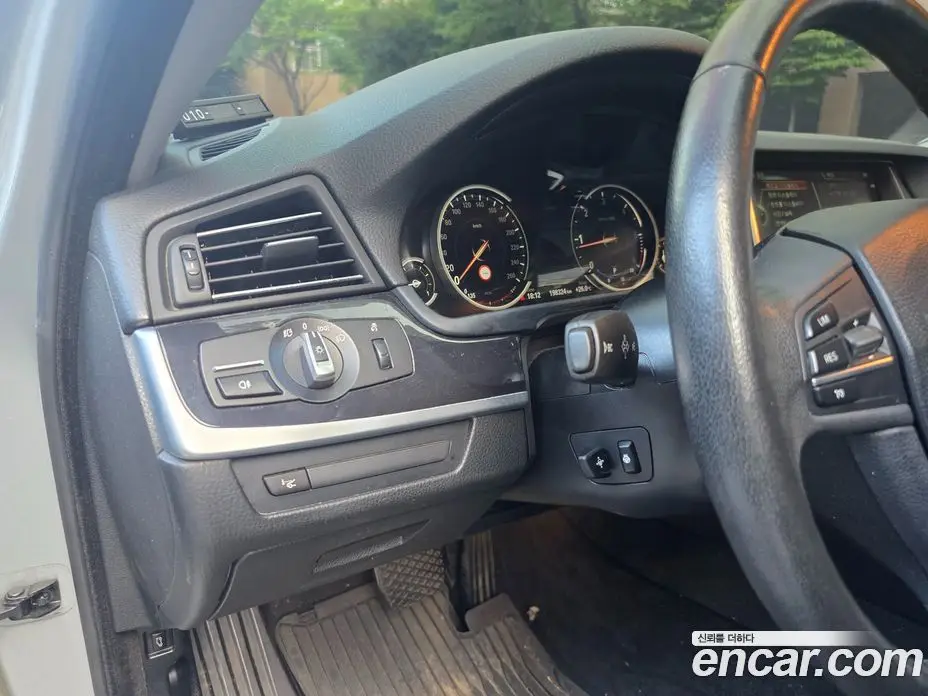 BMW 5 серия 2014 2.0 автомат (гидро), фото 18