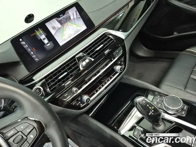 BMW 5 серия 2018 2.0 автомат (гидро), миниатюра 9