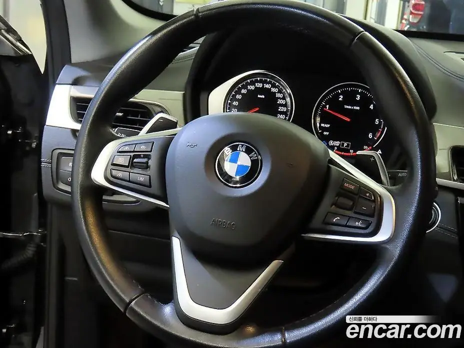 BMW X1 2021 2.0 автомат (гидро), фото 8