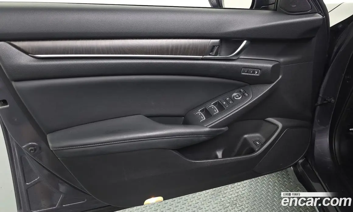 Honda Accord 2018 2.0 автомат (гидро), фото 14