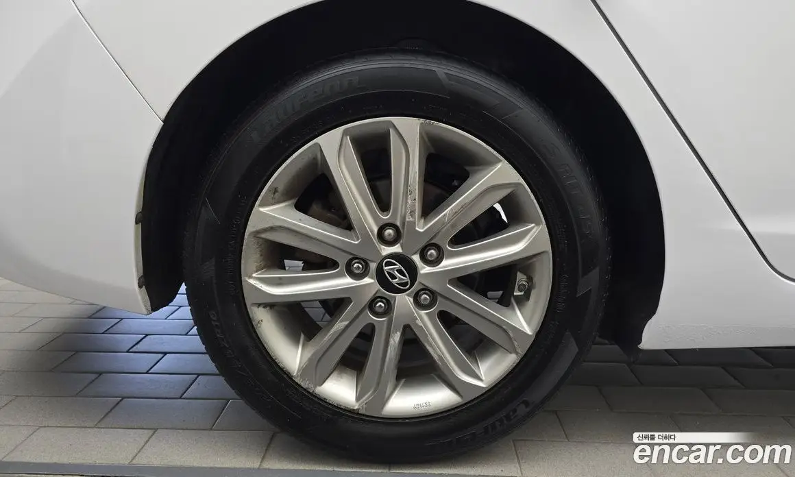 Hyundai Avante 2015 1.6 механика, фото 5 Hyundai Avante 2015 1.6 механика, фото 5