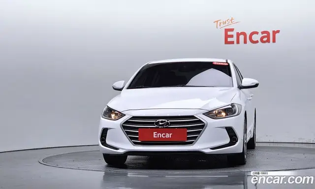 Hyundai Avante 2018 1.6 автомат (гидро), миниатюра 2
