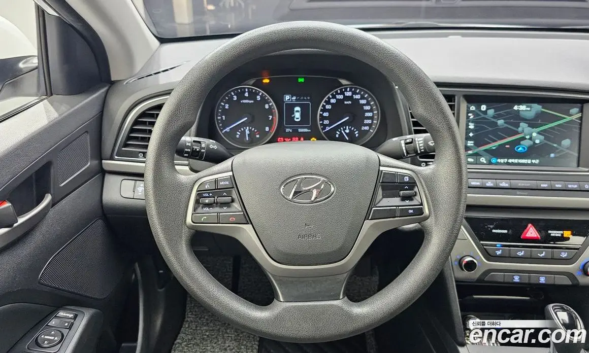 Hyundai Avante 2018 1.6 автомат (гидро), фото 18