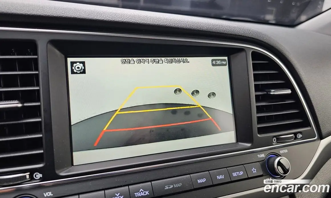 Hyundai Avante 2018 1.6 автомат (гидро), фото 20