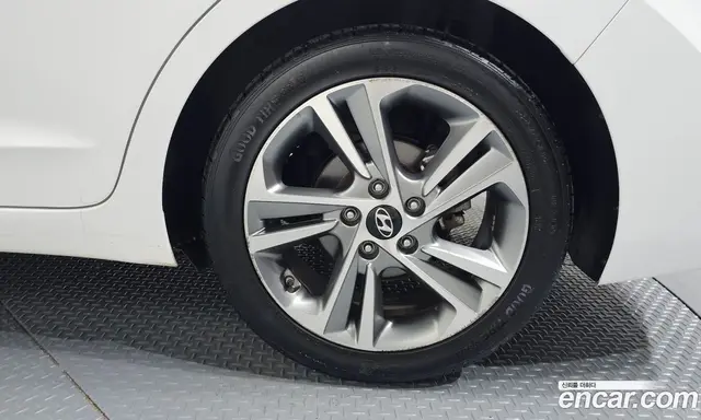 Hyundai Avante 2018 1.6 автомат (гидро), миниатюра 6