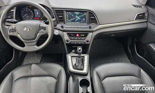 Hyundai Avante 2018 1.6 автомат (гидро), миниатюра 9