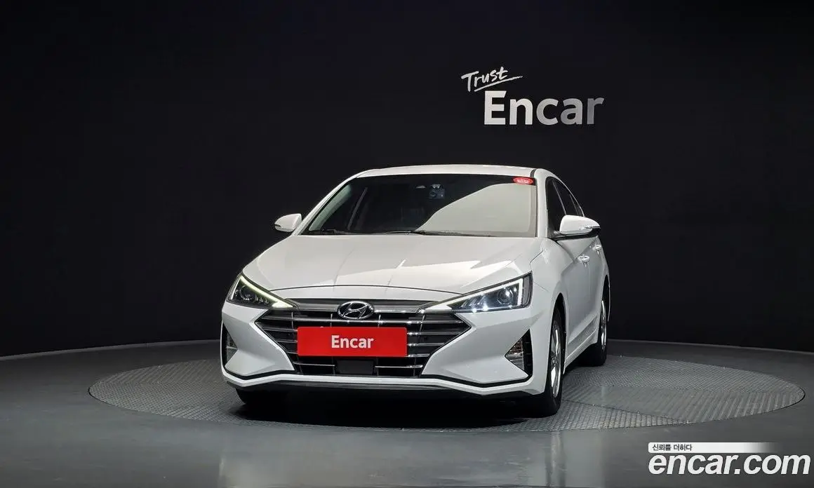 Hyundai Avante 2019 1.6 автомат (гидро), фото 3