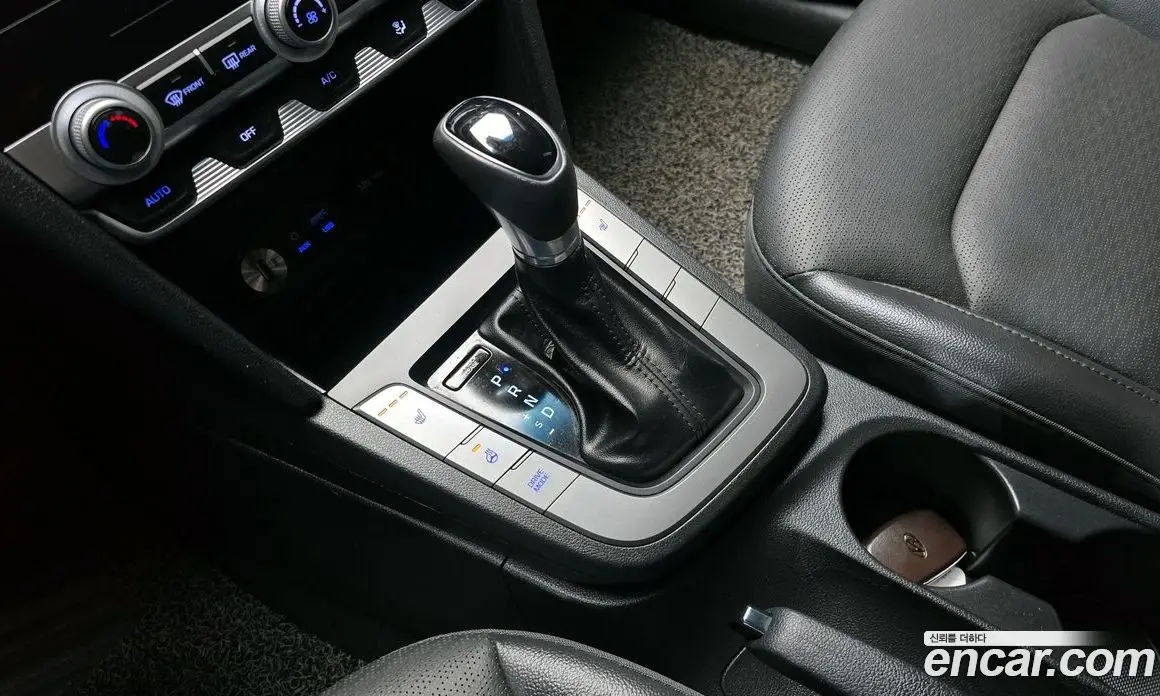 Hyundai Avante 2019 1.6 автомат (гидро), фото 9