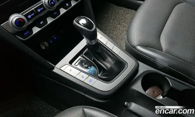 Hyundai Avante 2019 1.6 автомат (гидро), миниатюра 9
