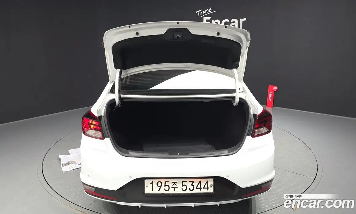 Hyundai Avante 2019 1.6 автомат (гидро), фото 20
