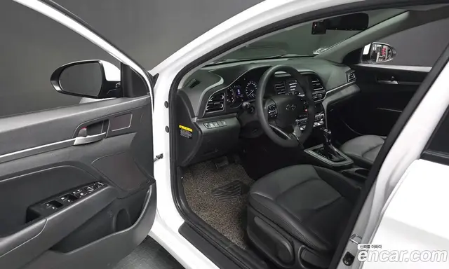 Hyundai Avante 2019 1.6 автомат (гидро), миниатюра 10