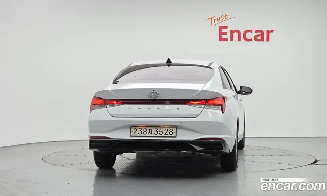 Hyundai Avante 2021 1.6 автомат (гидро), миниатюра 4