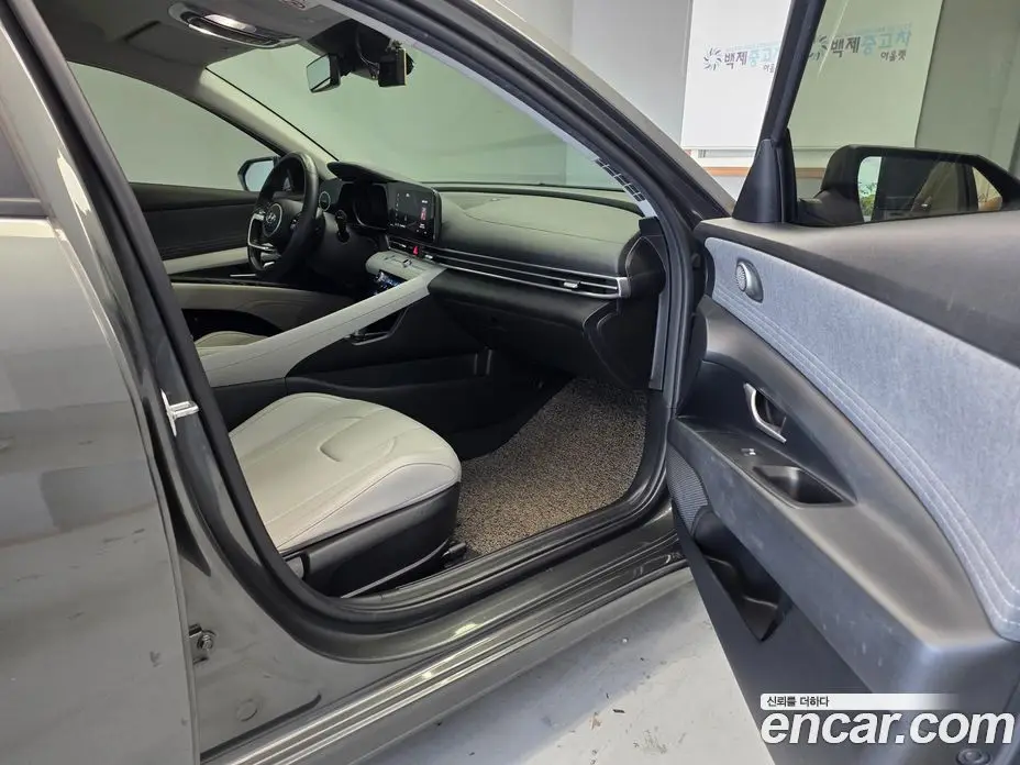 Hyundai Avante 2021 1.6 автомат (гидро), фото 15