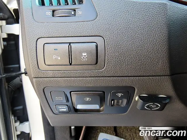Hyundai Equus 2009 3.8 автомат (гидро), миниатюра 12