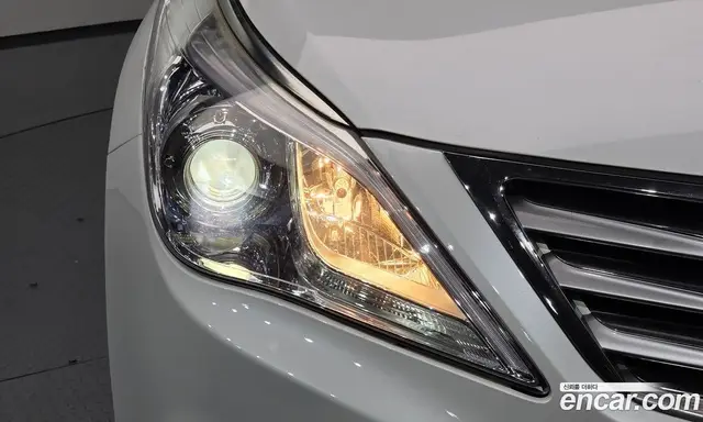 Hyundai Grandeur 2011 3.0 автомат (гидро), миниатюра 8 Hyundai Grandeur 2011 3.0 автомат (гидро), миниатюра 8