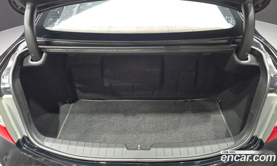 Hyundai Grandeur 2012 3.0 автомат (гидро), фото 20