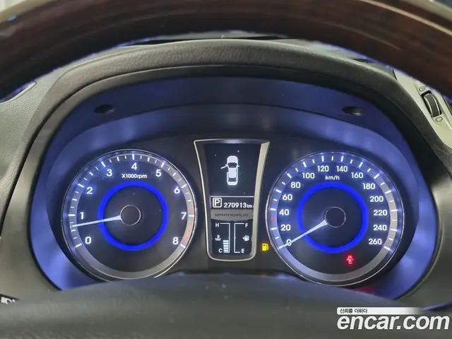 Hyundai Grandeur 2013 3.0 автомат (гидро), миниатюра 11