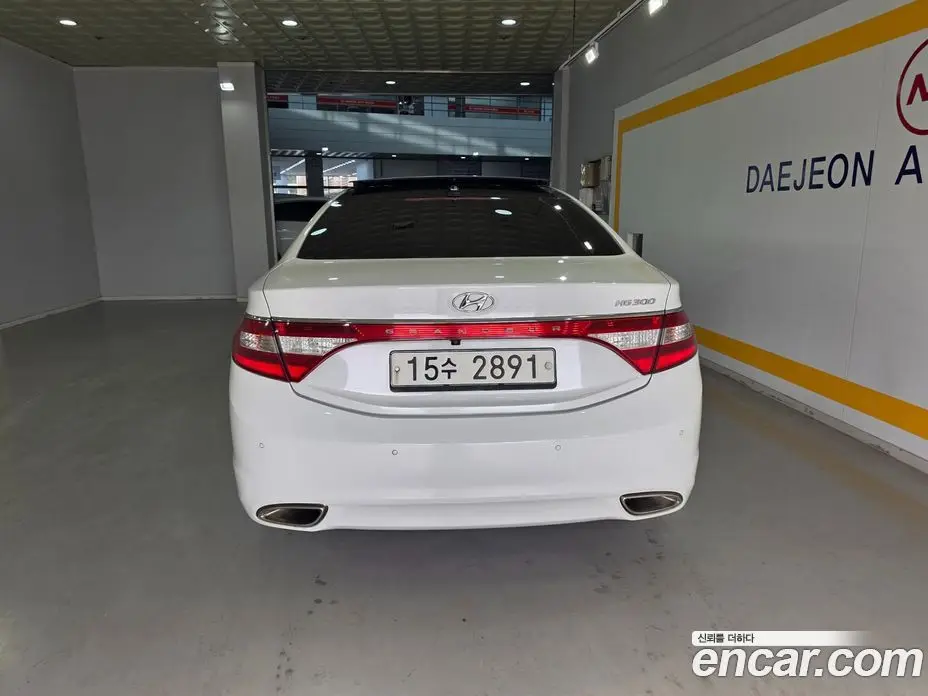 Hyundai Grandeur 2013 3.0 автомат (гидро), фото 4