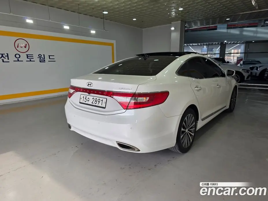 Hyundai Grandeur 2013 3.0 автомат (гидро), фото 5