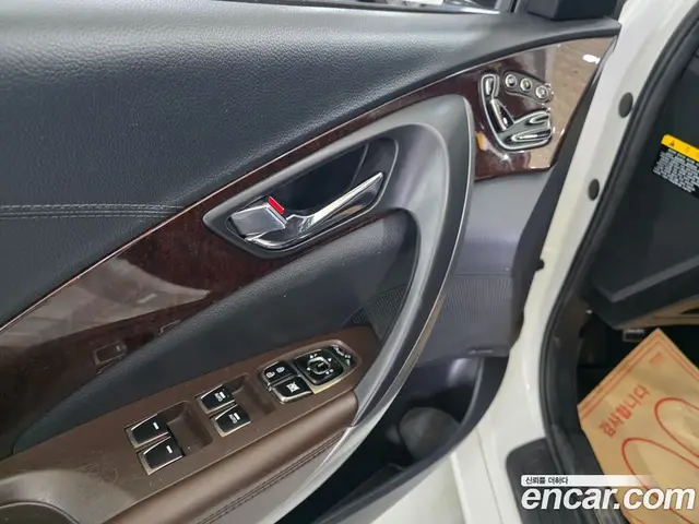 Hyundai Grandeur 2013 3.0 автомат (гидро), миниатюра 9