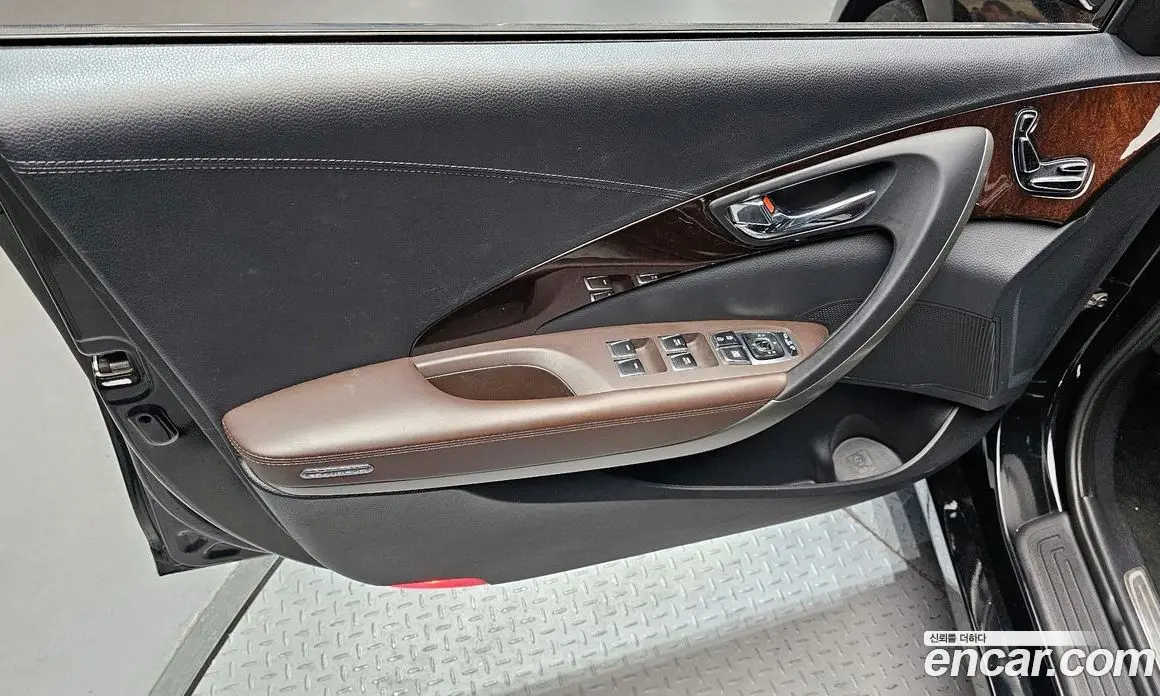 Hyundai Grandeur 2015 3.0 автомат (гидро), фото 14