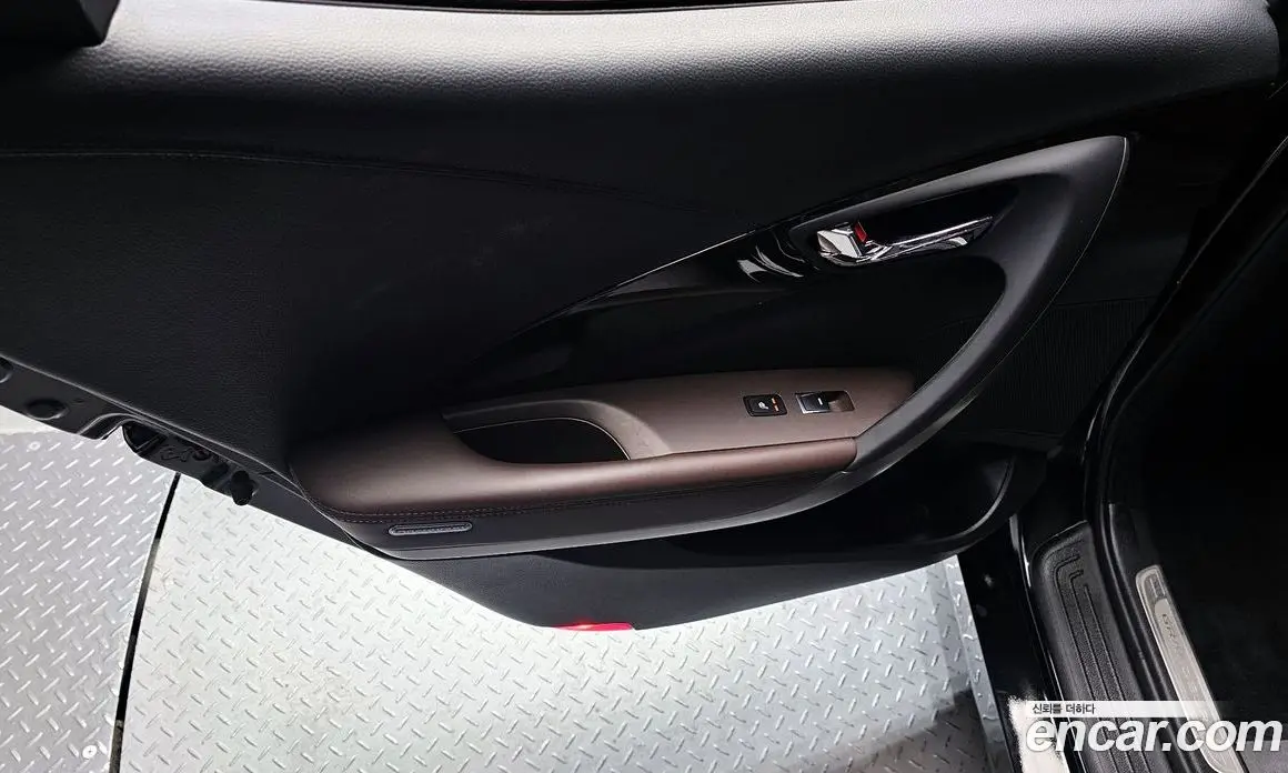 Hyundai Grandeur 2015 3.0 автомат (гидро), фото 15