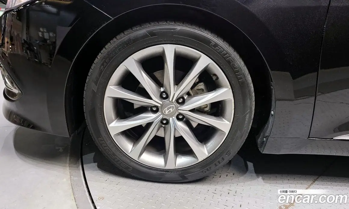 Hyundai Grandeur 2015 3.0 автомат (гидро), фото 5