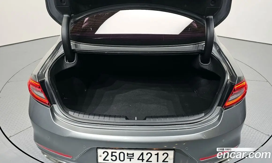 Hyundai Grandeur 2017 2.4 автомат (гидро), фото 20 Hyundai Grandeur 2017 2.4 автомат (гидро), фото 20