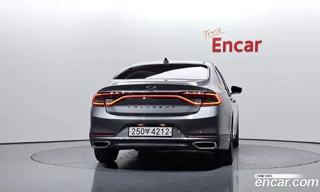 Hyundai Grandeur 2017 2.4 автомат (гидро), миниатюра 4 Hyundai Grandeur 2017 2.4 автомат (гидро), миниатюра 4