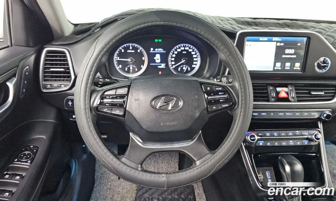 Hyundai Grandeur 2017 2.2 автомат (гидро), фото 13