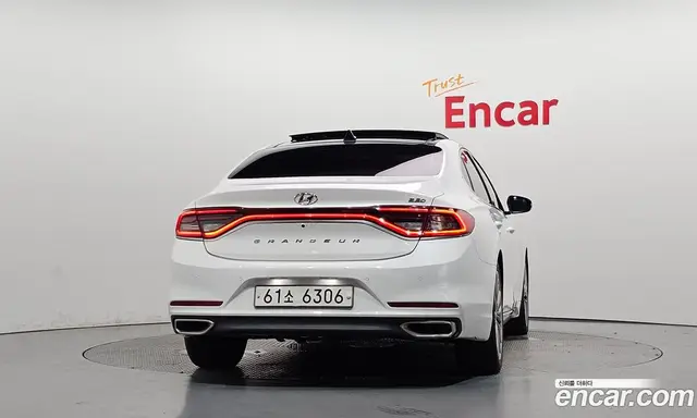 Hyundai Grandeur 2017 2.2 автомат (гидро), миниатюра 4