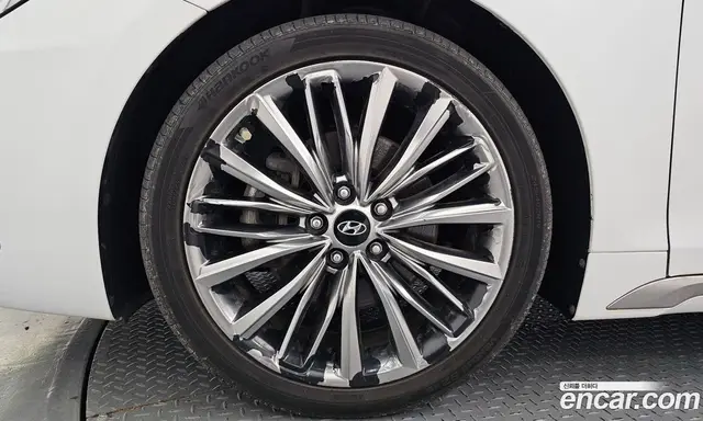 Hyundai Grandeur 2017 2.2 автомат (гидро), миниатюра 5